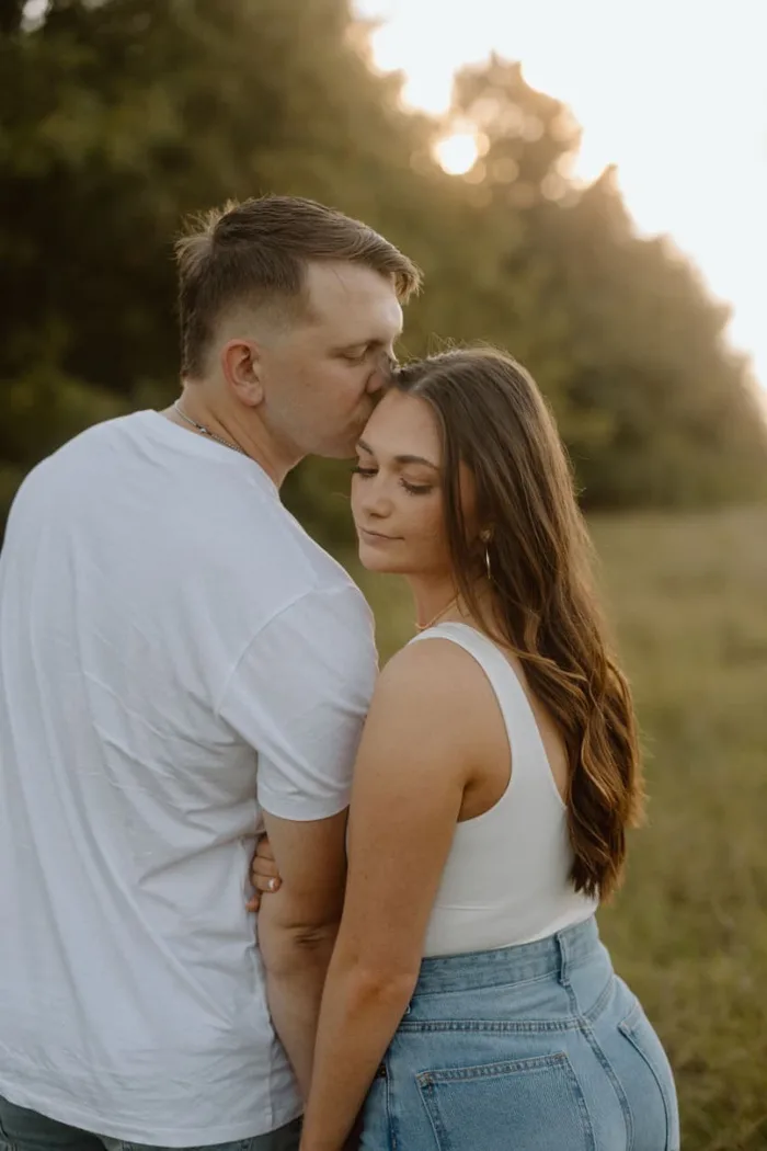 Casal feliz e seguro